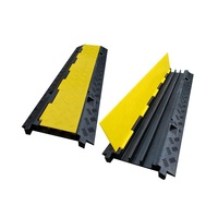 Protector de cable flexible de goma, 3 canales, para exteriores