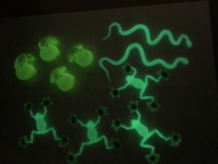 Nouveauté Jouets Animaux Farces et Attrapes en Plastique Souple Luminescent dans le Noir Réalistes