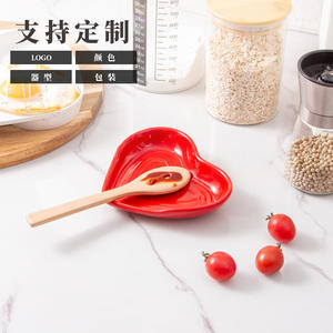 Reposacucharas de Cerámica Personalizado en Forma de Corazón Rojo, Ecológico, para Cocina, Apto para Adultos, Solo Lavar a Mano - Product Image 1