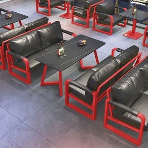 Ensemble table et chaises de style industriel pour café, restaurant, espace de réception, bar à cocktails, usage commercial - Product Image 3