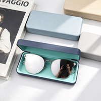 Étui à lunettes rigide minimaliste haut de gamme, boîte de protection portable pour lunettes avec logo personnalisé pour les magasins d'optique et les cadeaux d'entreprise