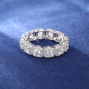 लक्जरी शादी के आभूषण उपहार सफेद सोना 925 स्टर्लिंग सिल्वर कुशन कट वीवीएस मोइसानाइट डायमंड सगाई बैंड रिंग - Product Image 2