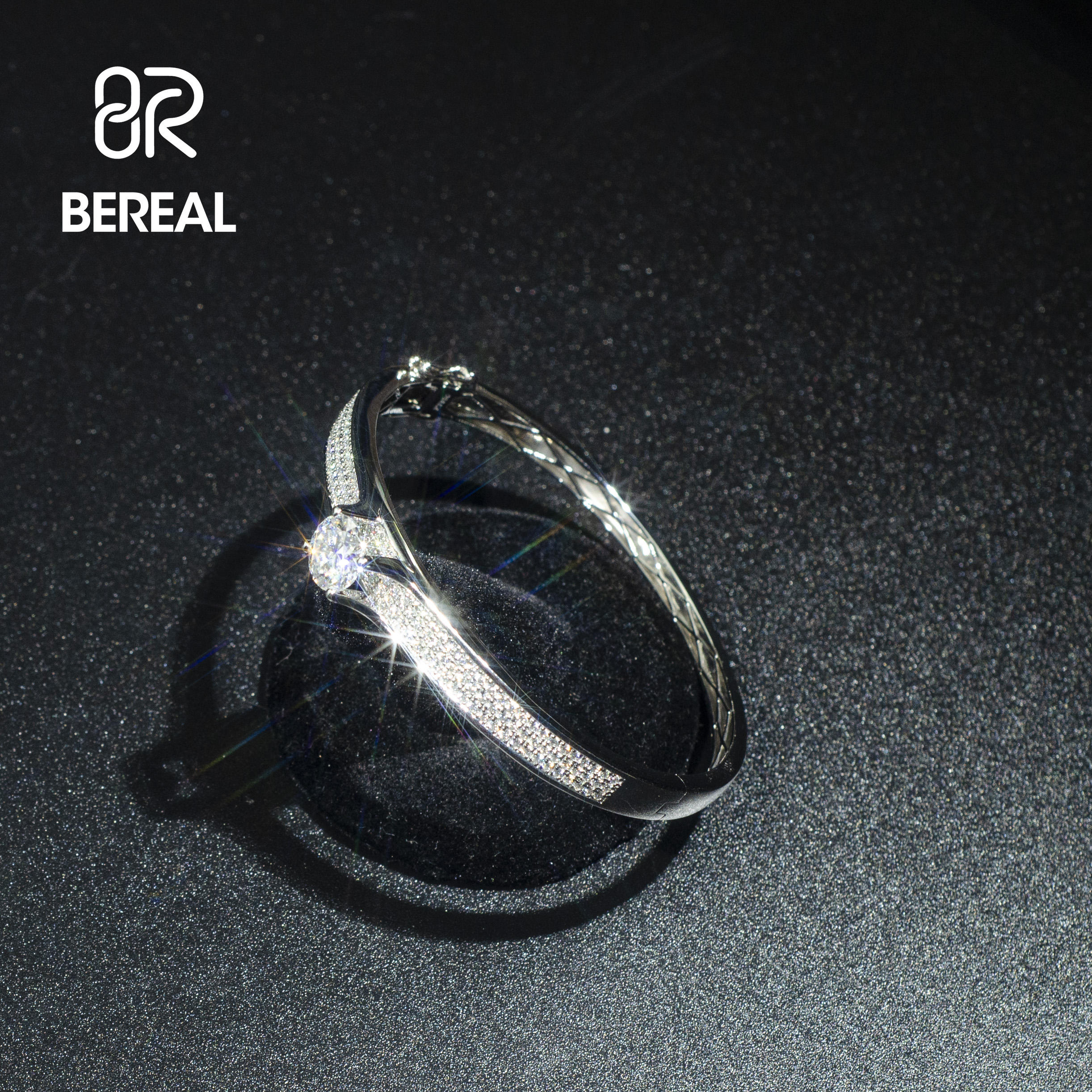 925 Silver with Moissanite