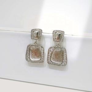 Pendientes de plata de ley 925 personalizados, estilo hip hop, chapados en oro de 18k, venta al por mayor, pendientes geométricos grandes, exagerados, únicos, estilo occidental para mujer - Product Image 3