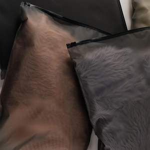 Fengxing Chất lượng cao tùy chỉnh phân hủy sinh học màu đen mờ mờ Zip con dấu <span class=keywords><strong>Ziplock</strong></span> bao bì nhựa túi cho quần áo - Product Image 6