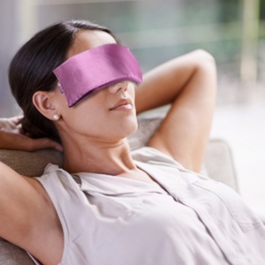 Großhandel Yoga-Augenkissen mit Lavendel und Leinsamen-Füllung, Beheizbares Seidenstoff-Meditations-Reise-Schlafkissen, Lavendel-Augenpad - Product Image 2