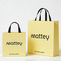 Hochwertige Maßgefertigte Schuh- und Kleidungs-Geschenkverpackung Luxuriöse Verstärkte Kartonpapier-Einkaufstaschen Langlebig mit Logo-Beschichtung