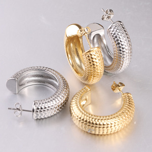 <b>Huggie</b> Earrings C-Shaped Chunky Fish Scale Design Gold <b>Silver</b> Stainless Steel For Women Fashion Jewelry - Product Image 1