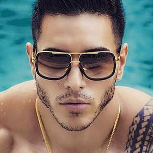 Gafas de Sol Cuadradas con Marco Grande de Metal para Mujer, Diseño Vintage de Lujo, Protección UV400, Logotipo Personalizado, Venta al Por Mayor - Product Image 1