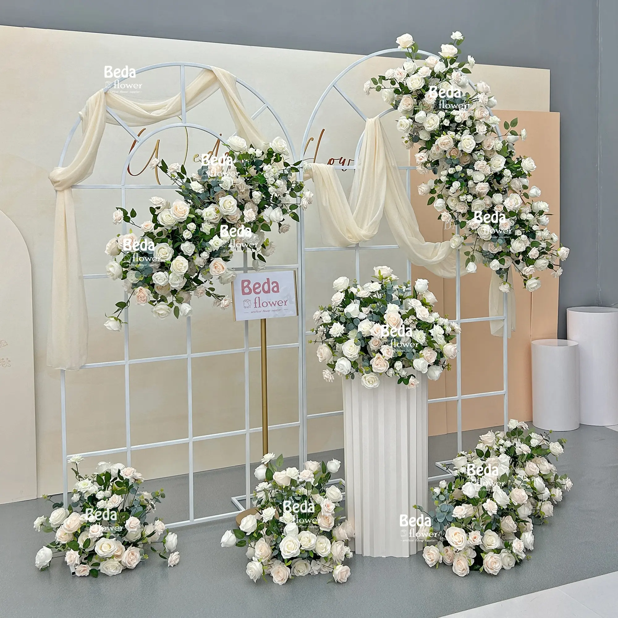 새로운 제품 아이디어 가정 장식 결혼식을 위한 하이 퀄리티 꽃 센터피스 직접 판매