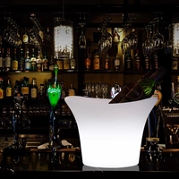 Seau à glace LED avec logo personnalisable pour les fêtes dans les boîtes de nuit Seau à bière lumineux au design moderne pour la cuisine en plein air, la salle à manger et l'hôtel