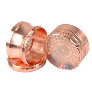 Broyeur d'herbes sèches de haute qualité de 2.3 pouces nouveau Style classique avec des logos personnalisés aimants en métal en gros pour le meulage d'herbes - Product Image 3