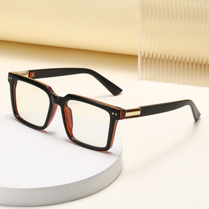 Gafas de sol con montura cuadrada ZS-95020 para mujer, protección UV400, montura de plástico y metal, gafas de sol de clase 2, estilo para exteriores - Product Image 3