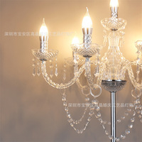 Lampe sur pied décorative pour toile de fond de mariage, réglable en hauteur (1,5 m), avec pendentifs en pétales de fleurs en cristal et 7 têtes LED