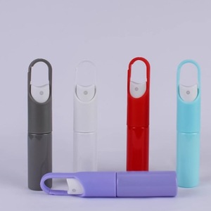 Flacon rechargeable de vaporisateur de crochet de parfum <span class=keywords><strong>vide</strong></span> de <span class=keywords><strong>poche</strong></span> d'anneau <span class=keywords><strong>suspendu</strong></span> en plastique de 20ml - Product Image 4