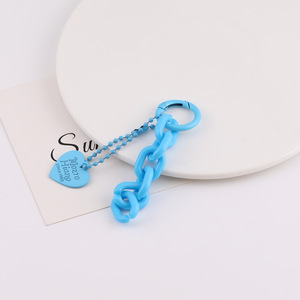 Llavero de Cadena de Plástico con Forma de Corazón, Grabado en Relieve, Accesorios de Joyería DIY para Colgante de Bolso, Tendencia de Moda Primavera 2025 - Product Image 4