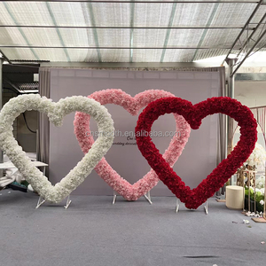 Arco Floreale Romantico con Ortensie Rosse su Sfondo in Tessuto per Matrimoni e Proposte di <span class=keywords><strong>Matrimonio</strong></span> - Product Image 5