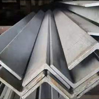 Fabricant d'angles en acier soudés et perforés pour l'industrie de la construction, vente en gros de haute qualité, galvanisation à chaud, durable
