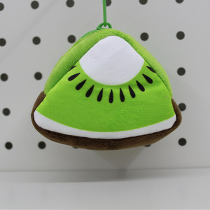 Porte-clés en peluche en forme de fruit triangulaire en gros, design mignon de pastèque, impression numérique, cadeau créatif pour enfants - Product Image 5