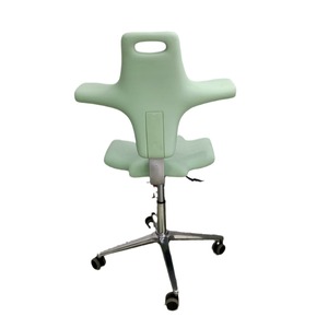 Chaise de bureau ergonomique pour dentiste, réglable en hauteur, pivotante, avec roulettes, cadre en métal vert émeraude - Product Image 4