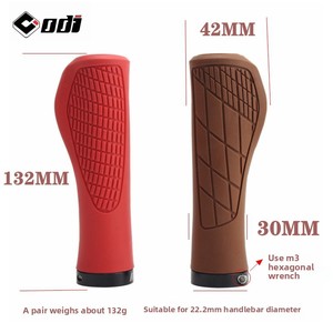 Manopole Bici ODI Double Lock-on Ammortizzanti Ergonomiche in Gomma per Mountain Bike, Coprimanubrio Universali per Ciclismo MTB - Product Image 2