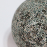 Boule d'eau rotative en pierre, design moderne et épuré, pour décoration de table, présentoir de salle d'exposition et bijoux