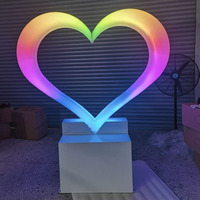 Lumière LED extérieure étanche en forme de cœur, à intensité variable, garantie 1 an, pour arches d'amour et décorations de fête d'anniversaire