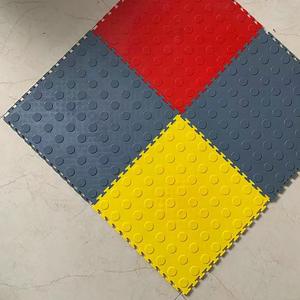Azulejos de <span class=keywords><strong>piso</strong></span> de garaje autonivelantes de diseño moderno PP vinilo PVC con instalación de bloqueo de clic <span class=keywords><strong>para</strong></span> garajes detallados - Product Image 6