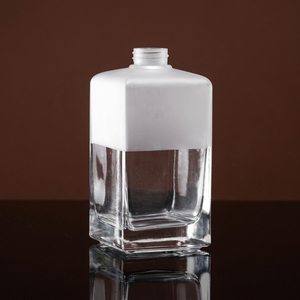 Diffuseur à visser avec logo personnalisé, bouteilles en verre givré carrées de 400 ml, vente en gros - Product Image 1