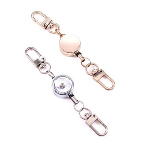 Porte-clés rétractable avec mousqueton en métal-Porte-clés robuste et <span class=keywords><strong>cordon</strong></span> de traction <span class=keywords><strong>pour</strong></span> carte d'identité <span class=keywords><strong>pour</strong></span> cadeaux promotionnels - Product Image 4