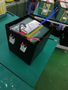 Batterie au lithium Delong Cube Shape Tricycle Pedicab 16S1P 48V 51.2V 50Ah GP51105 Batterie au lithium 48V 50Ah - Product Image 2
