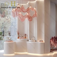 Meuble de présentation en bois massif rose pour salon de beauté, design élégant, comptoir d'accueil haut de gamme, salon de beauté à vendre