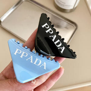 Pince à cheveux triangulaire en acétate, pince à cheveux requin, 7 cm, couleur unie, lettre simple, pinces pour filles, pinces à cheveux délicates - Product Image 3