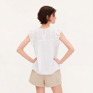 Débardeur en coton blanc pour femme avec dentelle et volants, col rond, style Prairie Chic, respirant, broderie tissée à la main, motif uni - Product Image 6