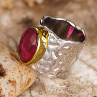 CAOSHI Klassische Glänzende Kreisförmige Silber- und Goldfarbene Messingringe mit Rotem Stein und Glas Zweifarbige Damen-Partyringe mit Breitem Band