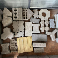Service à l'étranger disponible, prise en charge OEM, machine de fabrication de briques de type 2-45 pour recycler les déchets plastiques en briques