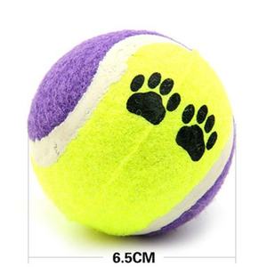Pelota de juguete de peluche para perros con estampado de huellas de dibujos animados, para lanzar y masticar, ideal para entrenamiento. - Product Image 3