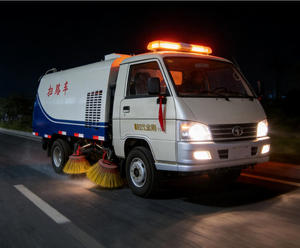 Piccolo Camion Compattato per Pulizia Stradale con Serbatoio d'Acqua ad Alta Pressione, Motore, Pompa, Cambio e Ingranaggi - Product Image 4