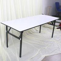Hôtel de luxe Foshan utiliser Table à manger rectangulaire Design moderne en bois massif contreplaqué Banquet tréteau avec pieds pliants en métal à vendre