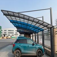 Cochera Moderna de Aluminio con Techo de Policarbonato Impermeable para Protección de Vehículos al Aire Libre