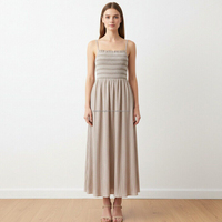 Robe midi smockée sur mesure pour femme, bretelles spaghetti, volants, tissu texturé, taille haute, coupe trapèze, robe d'été
