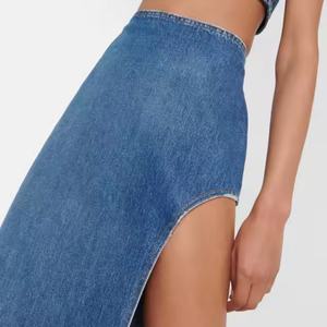 ชุดเดนิมผู้หญิงคุณภาพสูงลดราคาสุดฮอต เสื้อครอปเปิดไหล่เซ็กซี่ กระโปรงมินิทรงพลีท ผ้ายีนส์ฟอกสีเอซิด - Product Image 4