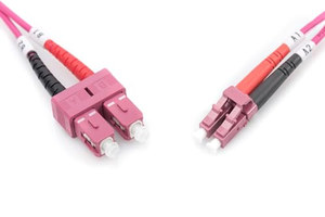 Оптоволоконный патч-кабель OEM ODMDIGITUS <span class=keywords><strong>LWL</strong></span> OM4, 2 м, <span class=keywords><strong>LC</strong></span>-SC, LSZH, дуплексный, многомодовый, 50/125, 10 Гбит/с, фиолетовый - Product Image 5