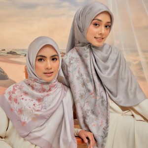 Wholesale New Shimmer Custom Printed Cotton Voile Square Ethnic Muslim Hijab <b>Women's</b> Islamic <b>Bandana</b> in Gift Box for <b>Women</b> - Product Image 1