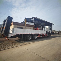 Camion grue Sinotruk Howo 6x4 de 12 tonnes avec grue à flèche à 5 sections, hauteur de levage maximale de 21 m