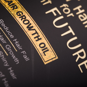 Étiquettes personnalisées en vinyle BOPP imprimées en UV avec logo auto-adhésif imperméable pour bouteilles de lotion de parfum pour l'emballage des aliments et des produits - Product Image 3