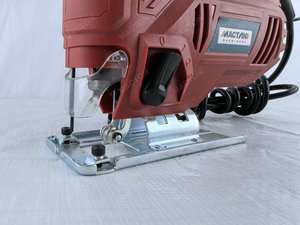 Sierra Caladora Eléctrica de Grado Industrial y para Bricolaje, con Velocidad Variable, con Cable, para Madera y Metal, Potencia para Trabajos en Madera - Product Image 6