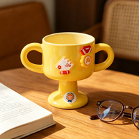 Tasse à glace en céramique créative DIY, mignonne, à double poignée, avec pied, pour desserts, vente en gros, cadeau promotionnel pour la maison et les entreprises