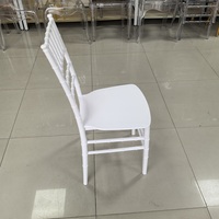 Ventes chaudes en gros, chaises Chiavari en plastique PP blanc empilables de haute qualité