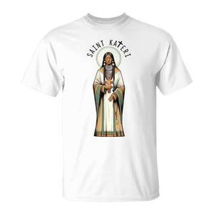Camiseta Promocional Católica con la Imagen de la Lirio de los Mohawk y Santa Kateri Tekakwitha - Product Image 1